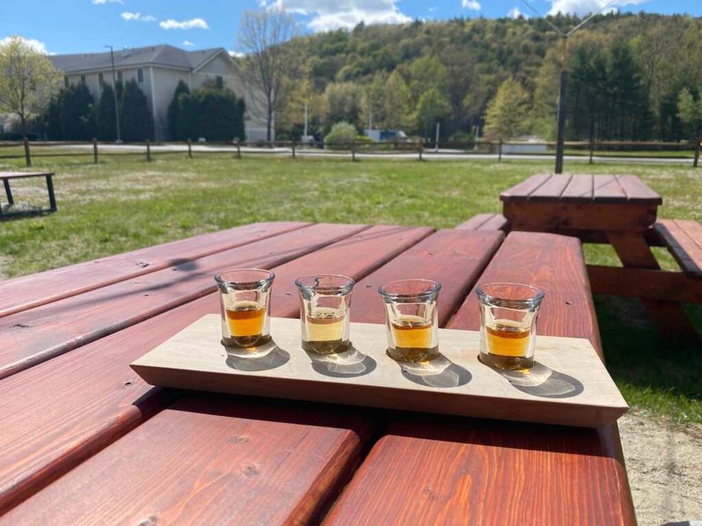 They feature spirits such as bourbons, whiskeys, ryes, and more.