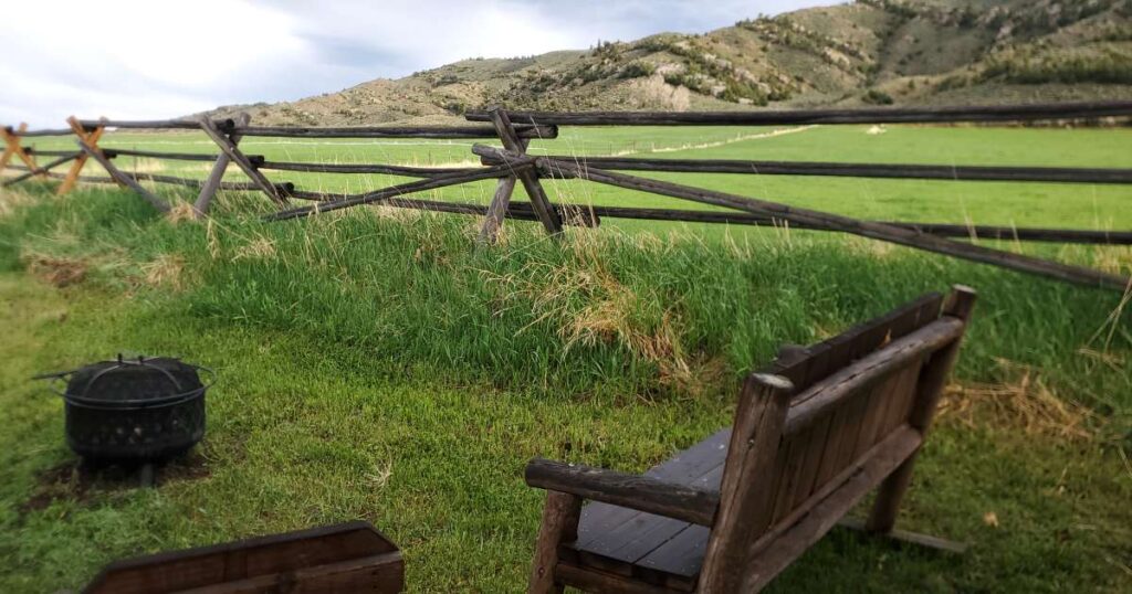 wp-content-uploads-2021-08-SonRise-Grass-Creek-Guest-Ranch-Photo-credit-HipCamp-1024x538.jpg