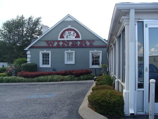 wp-content-uploads-2021-09-Sumner-Crest-Winery-Photo-credit-TripAdvisor.jpg