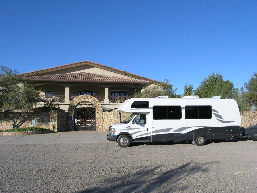 This winery sells a variety of red, white and blush wines, ranging from dry to sweet