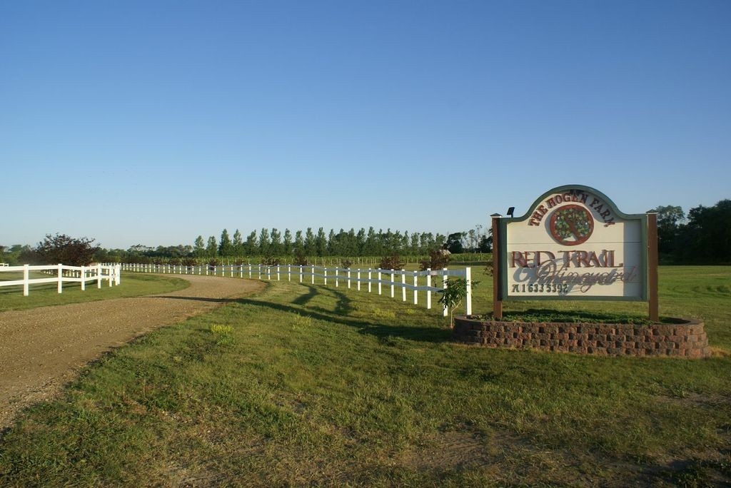 Red Trail Vineyard joined the Harvest Hosts program in 2009.