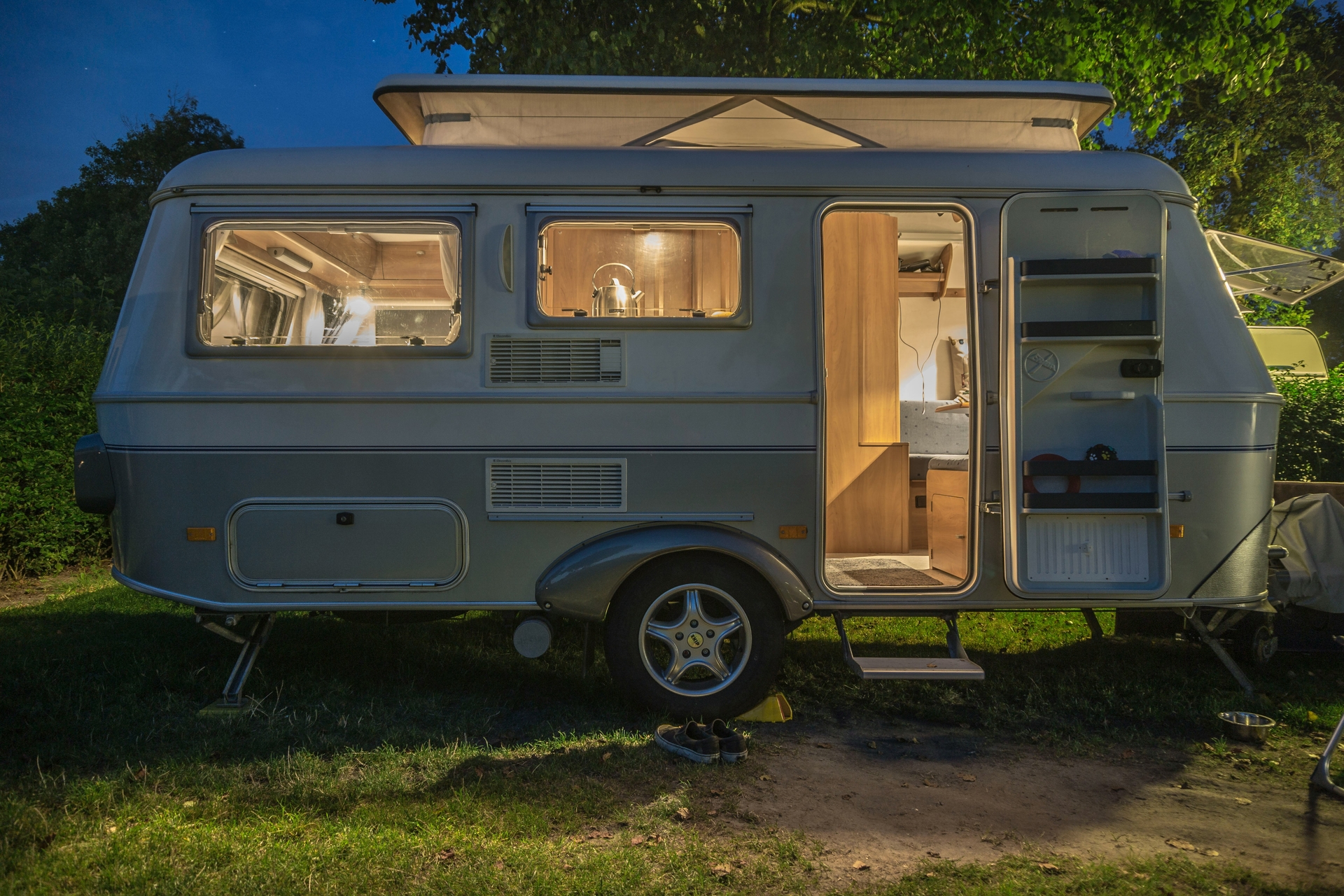 RV step maintenance 2.jpg