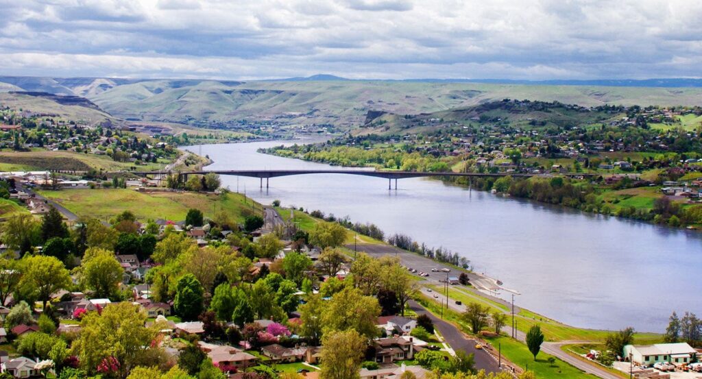 wp-content-uploads-2021-07-Lewis-Clark-Valley-Photo-credit-Lewis-Clark-Valley-Chamber-of-Commerce-1024x553.jpg