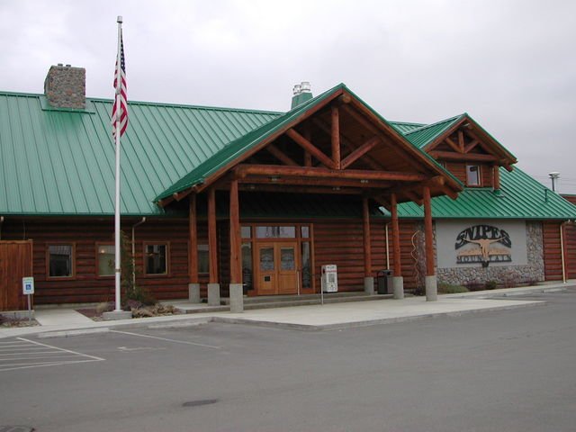 wp-content-uploads-2021-08-Snipes-Mountain-Brewery-and-Restaurant.jpg
