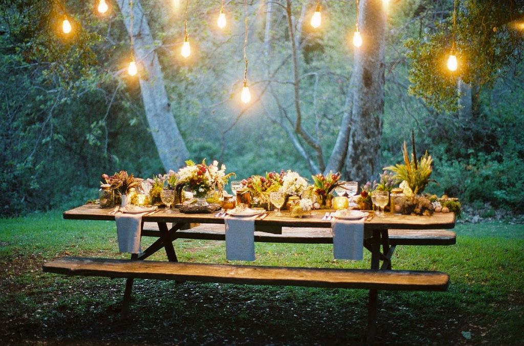 wp-content-uploads-2019-12-outdoor-christmas-1024x676.jpg