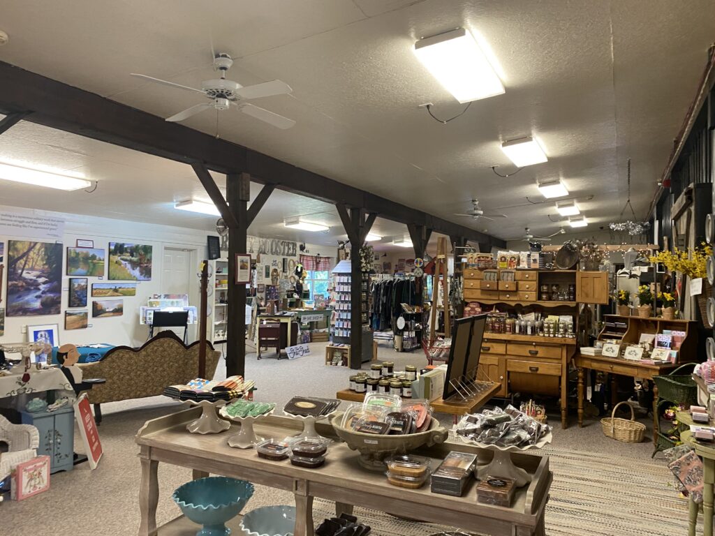 The Shoppes at Johnny Appleseed is one of our awesome New York Harvest Hosts locations.