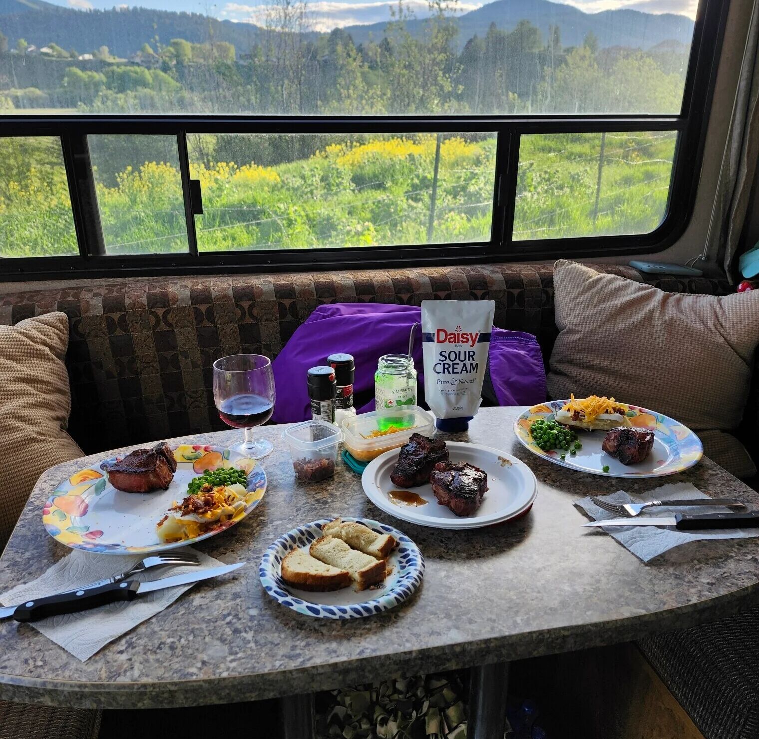 The Ultimate Guide to Thanksgiving RV Trips: Celebrate on the Road