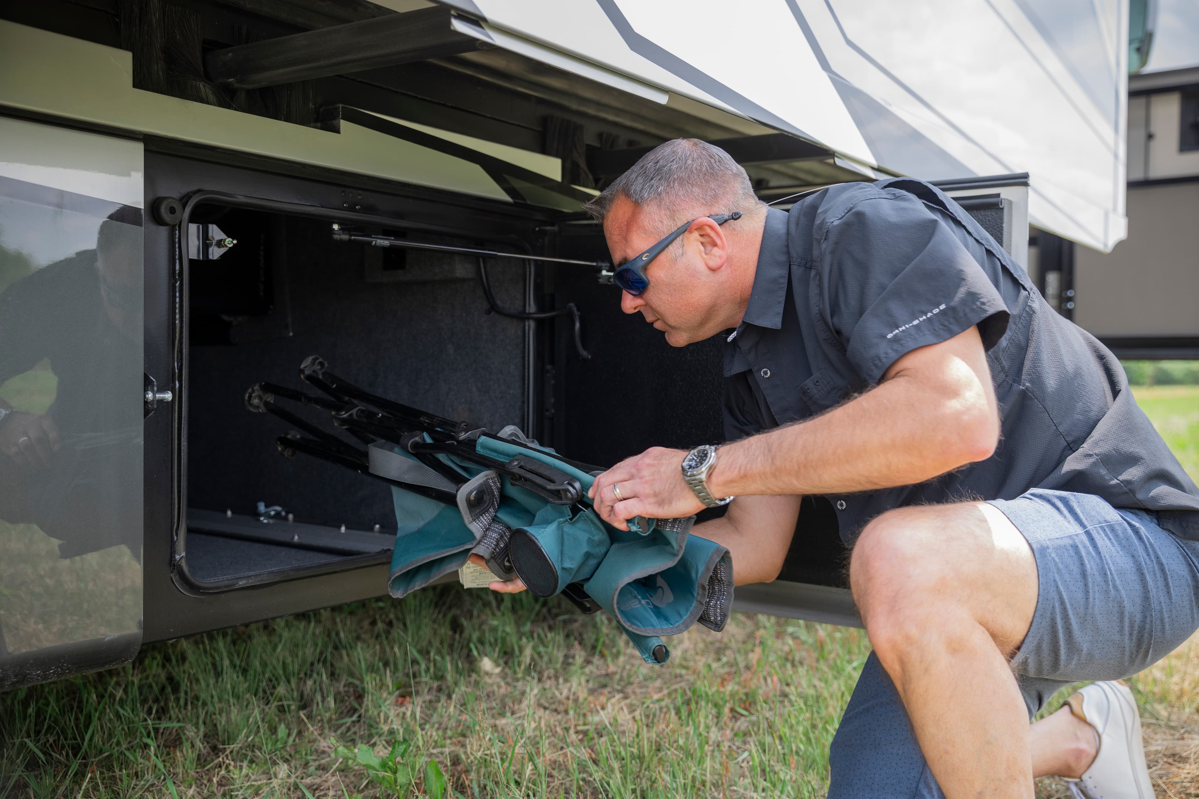 Troubleshooting and Repairing: Storage Compartment Door Edition