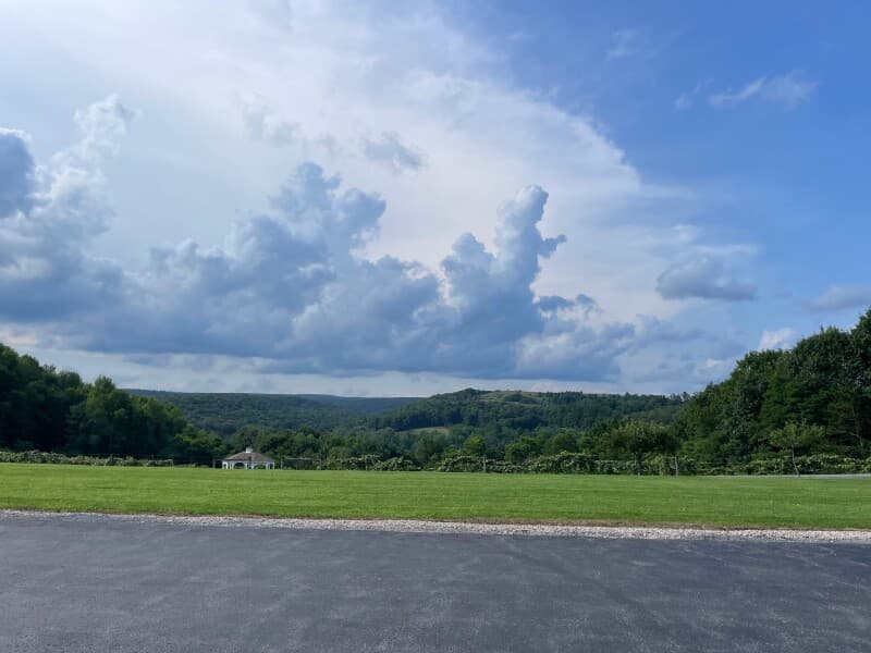 Winery stay at Scenic Mountain-Top Vineyard Escape