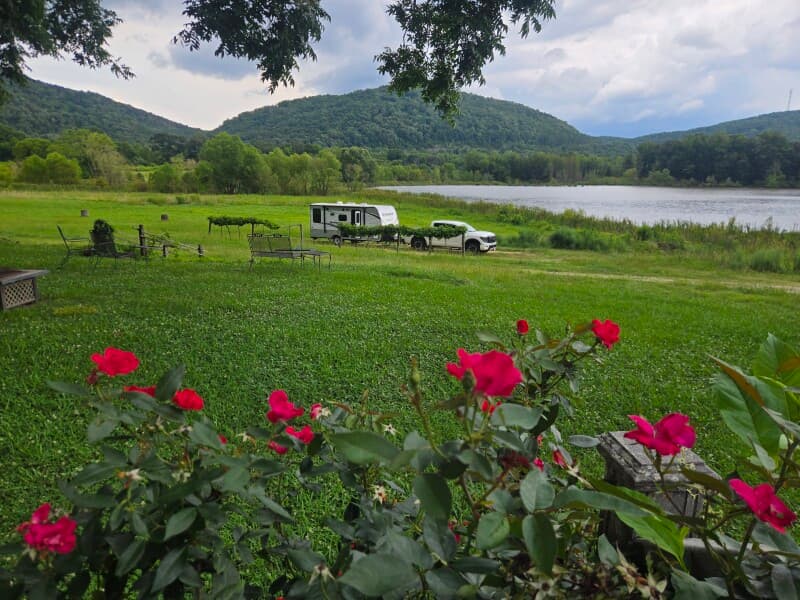 Winery stay at Scenic Hillside Vineyard & Winery Retreat