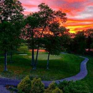 Scenic 18-Hole Golf Course Retreat