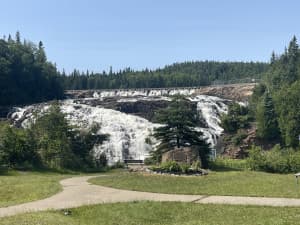 Wild Blueberry Farm & Winery Retreat