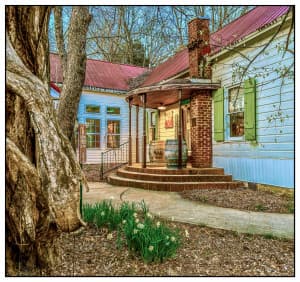 Historic Hillside Vineyard Retreat