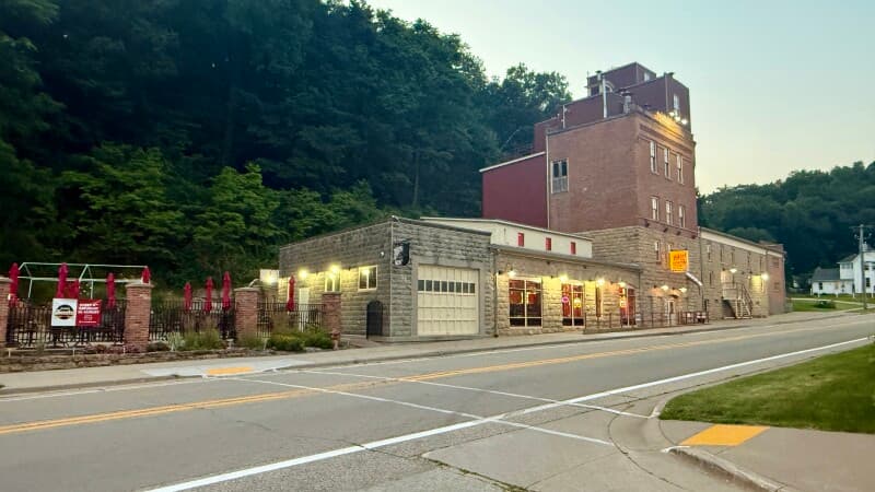 Brewery stay at Historic Brewery & Beer Museum Retreat