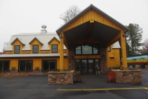 Chic Salon & Spa Retreat