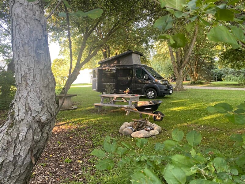 Farm stay at Scenic Apple Orchard Farm Retreat
