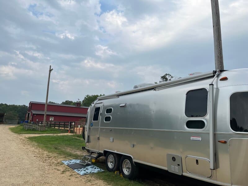 Farm stay at Historic Horse Farm Retreat