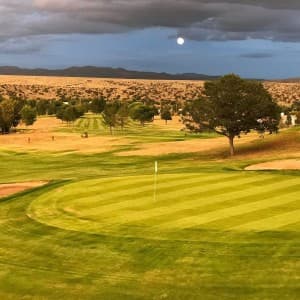Scenic Mountain Golf Course Retreat