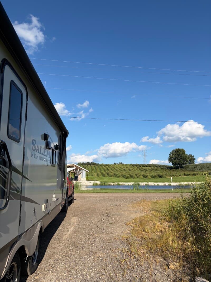 Farm stay at Scenic Blueberry Farm & Winery