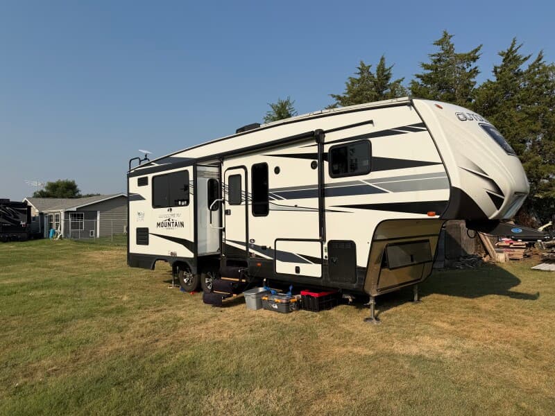 Host stay at Quiet Prairie Farm Retreat