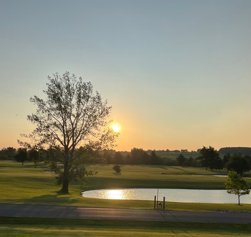 Golf Course stay at Scenic Hills Golf Course Retreat