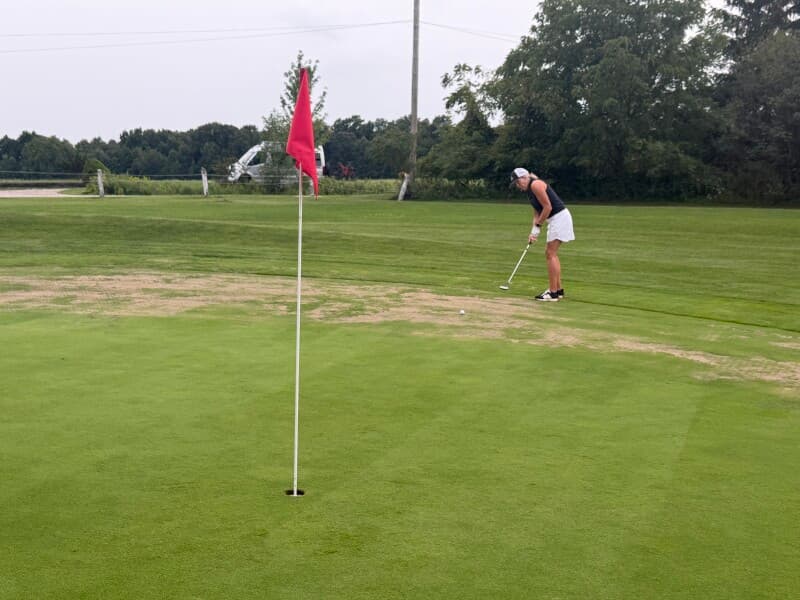 Golf Course stay at Scenic Country Golf Course Retreat