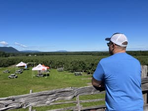 Scenic Apple Cidery & Orchard Stay