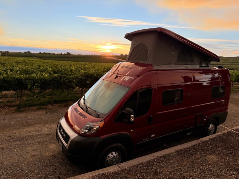 Winery stay at Scenic Hillside Vineyard Retreat