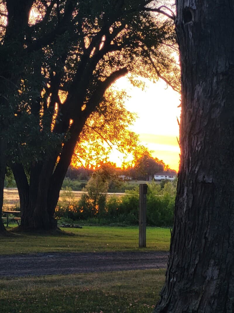 Attraction stay at Lakeside Barn Antique & Artisan Market