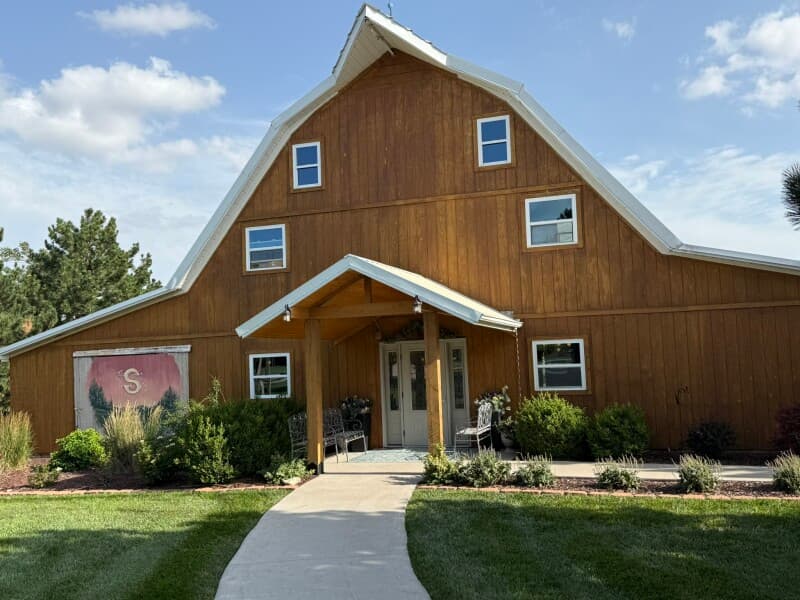 Winery stay at Countryside Winery Retreat