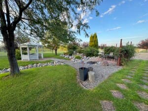 Prairie Vines Vineyard Retreat