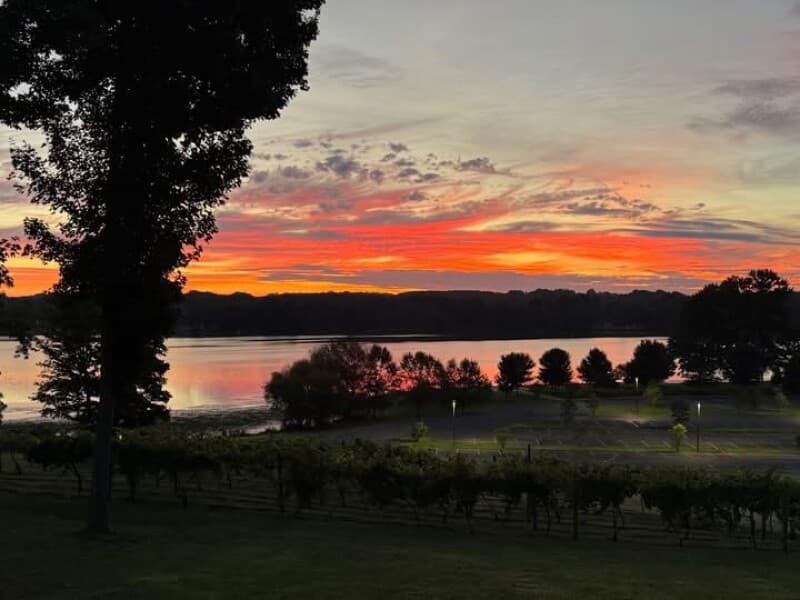 Winery stay at Scenic Lakeside Winery & Event Center