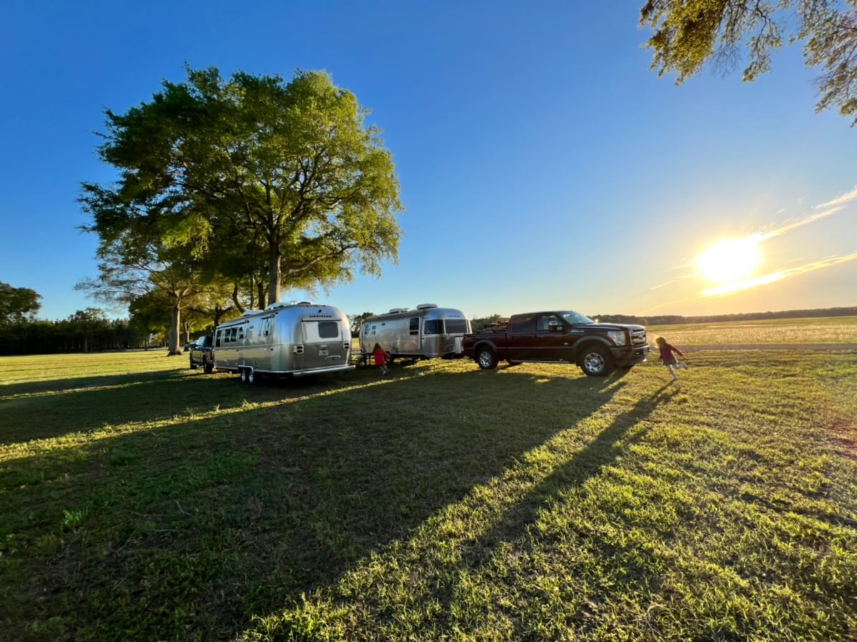 Image of a farm tour at a Harvest Hosts location