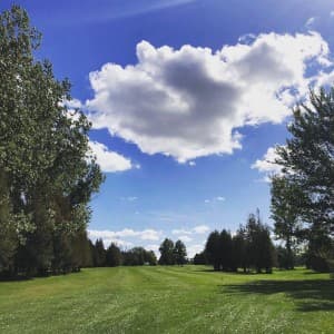 Scenic Country Golf Course Retreat