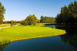 Scenic 18-Hole Golf Course Retreat