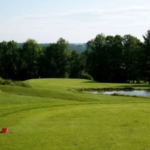 Scenic Golf Course Retreat