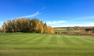 Country Valley Golf Course Retreat